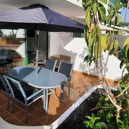 Lanzarote Apartment: Beachfront Oasis In