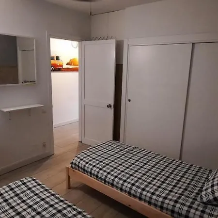 Lanzarote-beach-apartment, Cucharas Beach, -- 1 Minute Walk From Main Square, 35 Meters From דירה קוסטה טגוויסה