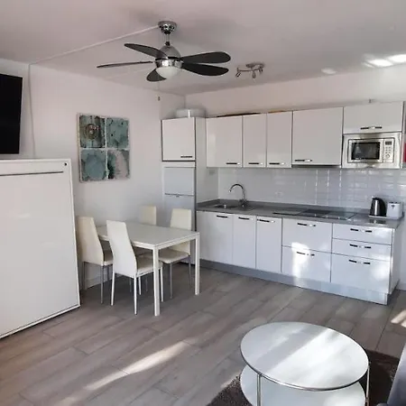 דירה Lanzarote-beach-apartment, Cucharas Beach, -- 1 Minute Walk From Main Square, 35 Meters From