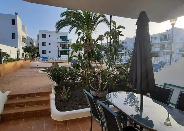 Lanzarote-beach-apartment, Cucharas Beach, -- 1 Minute Walk From Main Square, 35 Meters From * 科斯塔特吉塞