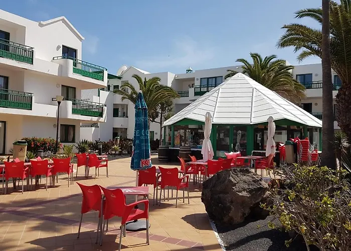 Lanzarote Apartment: Beachfront Oasis In *