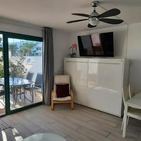 Lanzarote-beach-apartment, Cucharas Beach, -- 1 Minute Walk From Main Square, 35 Meters From Appartement Costa Teguise